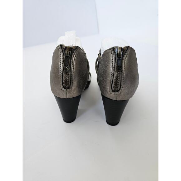 Easy Street Amaze Sandals Heels Shoes Pewter Metallic Size 5.5M NWT and BOX - Picture 4 of 7